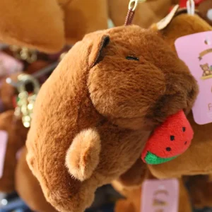 Llavero de capibara con sandia